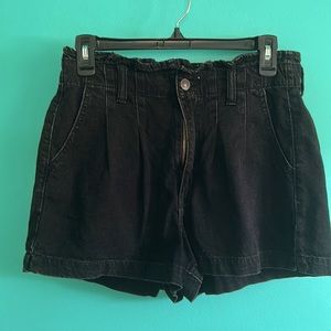 American Eagle size 6 shorts  black jean shorts with a cute ruffled waist